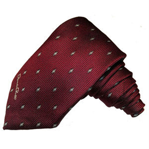 Oscar de la Renta red tie
